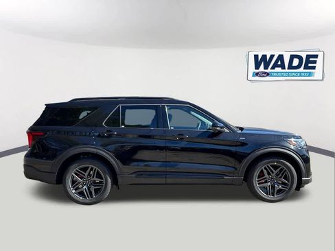 New 2026 Ford Explorer ST-Line w/ ST-Line Street Pack RWD image 4