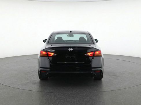 Used 2025 Nissan Altima 2.5 SV FWD image 7