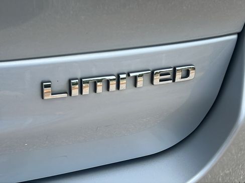 Used 2023 Jeep Grand Cherokee L Limited w/ Luxury Tech Group II AWD/4WD image 14