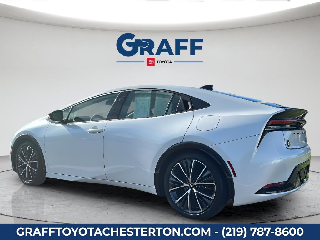 Used 2024 Toyota Prius XLE FWD image 10