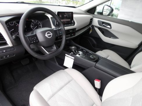 New 2025 Nissan Rogue SV image 12