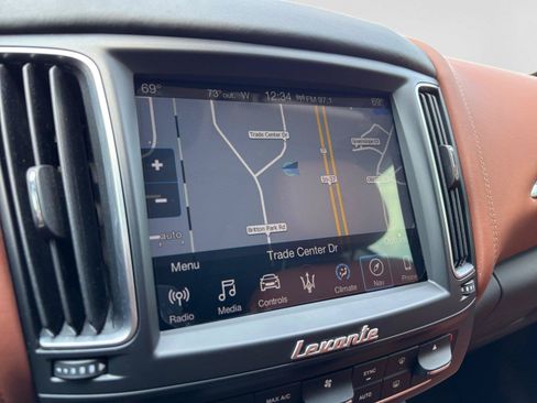 Used 2017 Maserati Levante S AWD/4WD image 21