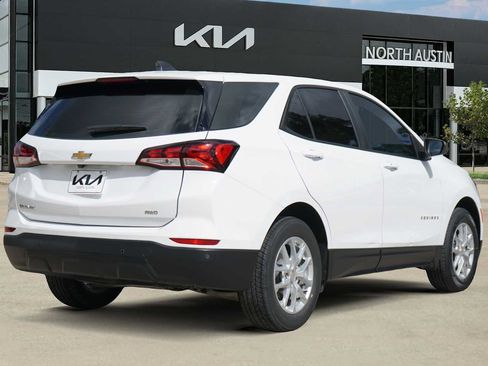 Used 2024 Chevrolet Equinox LS w/ Driver Confidence II Package AWD/4WD image 5