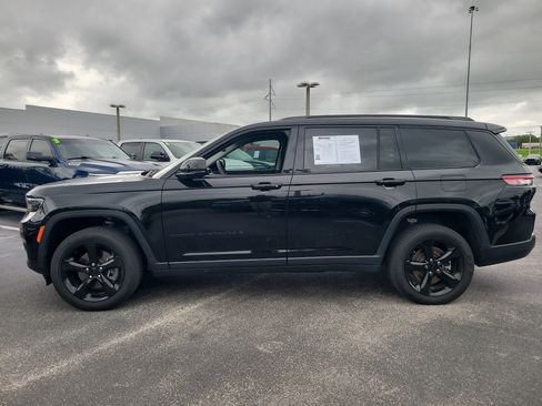 Used 2023 Jeep Grand Cherokee L Limited w/ Black Appearance Package RWD image 7