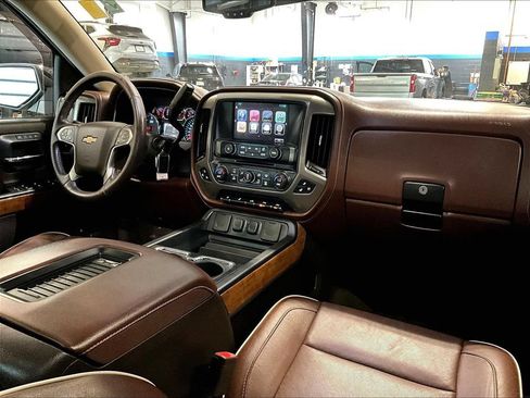 Used 2016 Chevrolet Silverado 1500 High Country AWD/4WD image 14
