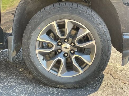 Certified 2022 Chevrolet Silverado 1500 RST w/ Convenience Package II image 9