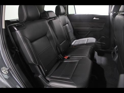 Used 2023 Volkswagen Atlas SE AWD/4WD image 18