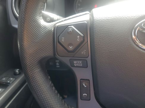 Used 2023 Toyota Tacoma TRD Sport w/ Advanced Technology Package image 19