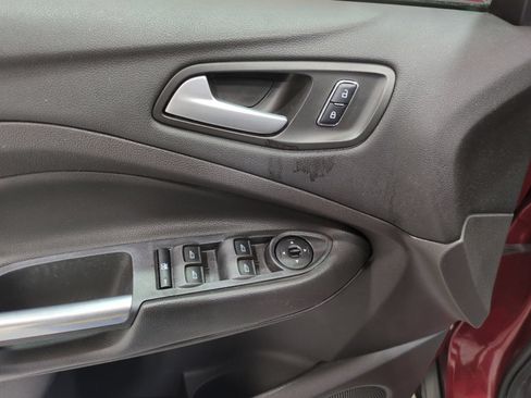 Used 2015 Ford Escape SE w/ SE Chrome Package FWD image 16