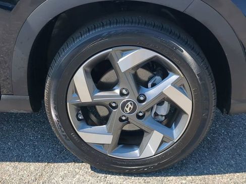 Used 2025 Hyundai Venue SEL FWD image 10