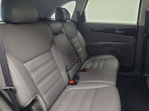 Used 2016 Kia Sorento EX AWD/4WD image 19