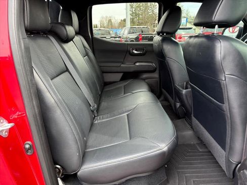 Used 2021 Toyota Tacoma TRD Sport w/ TRD Premium Sport Package image 8