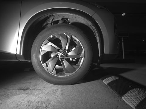 Used 2025 Nissan Rogue SV FWD image 13