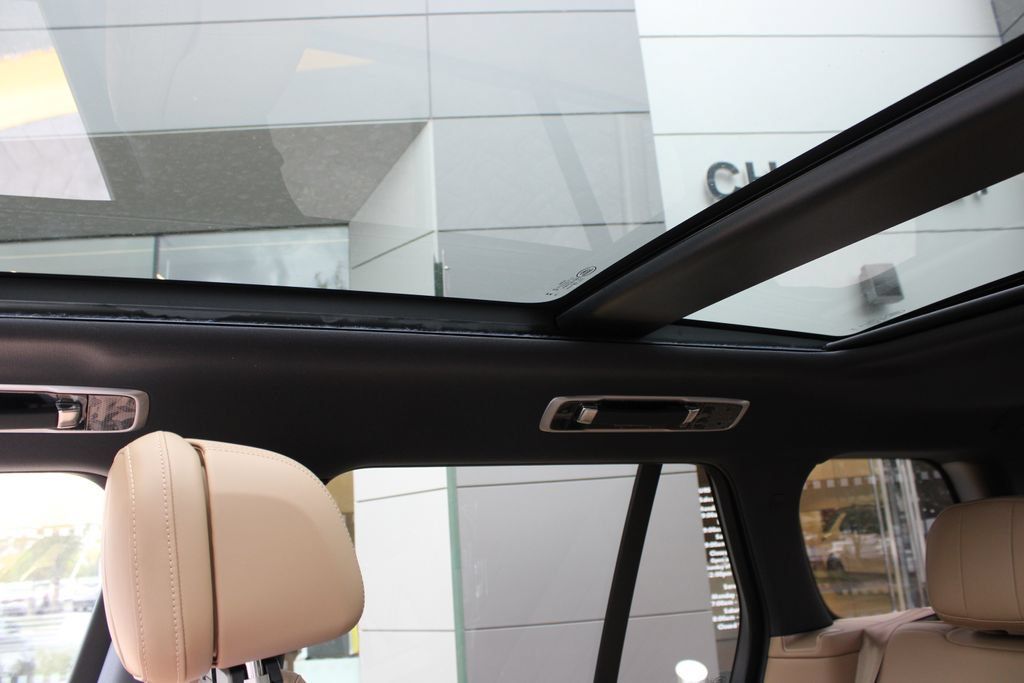 New 2027 Land Rover Range Rover SE AWD/4WD image 27