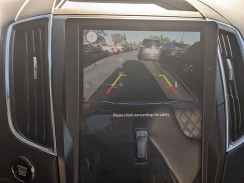 Used 2024 Ford Edge Titanium image 27