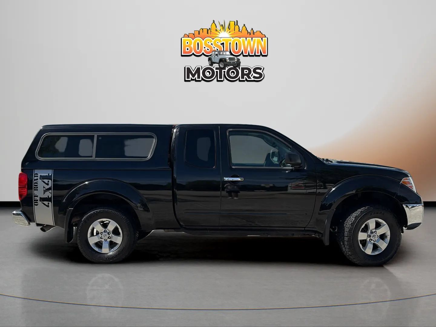 Used 2010 Nissan Frontier SE w/ SE Value Truck Pkg AWD/4WD image 9