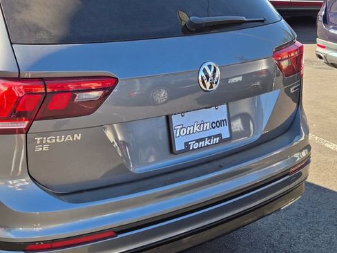 Used 2021 Volkswagen Tiguan SE R-Line AWD/4WD image 14