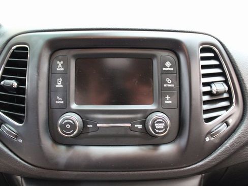 Used 2018 Jeep Compass Sport image 20