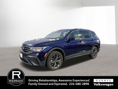 Used 2022 Volkswagen Tiguan SE w/ Panoramic Sunroof Package