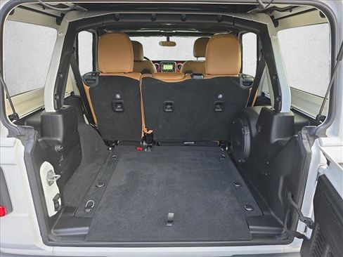 Used 2019 Jeep Wrangler Unlimited Rubicon image 12