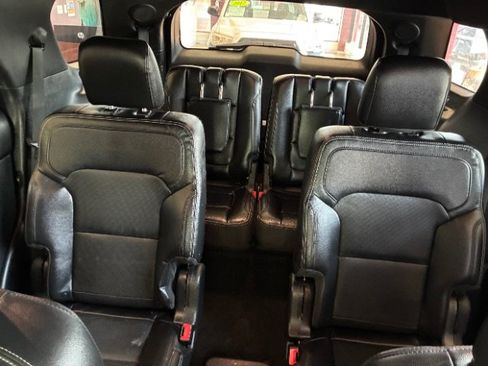 Used 2019 Ford Explorer Limited AWD/4WD image 36