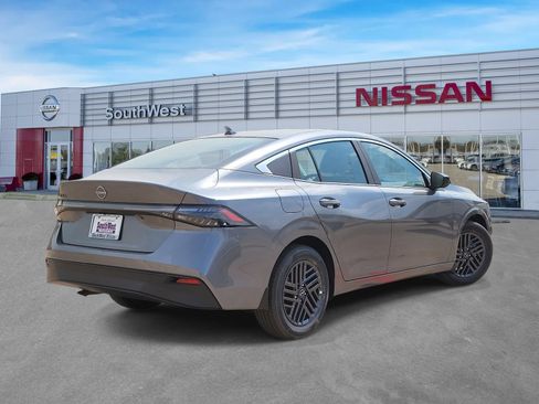 New 2027 Nissan Sentra SV w/ Floor Mat Package FWD image 5