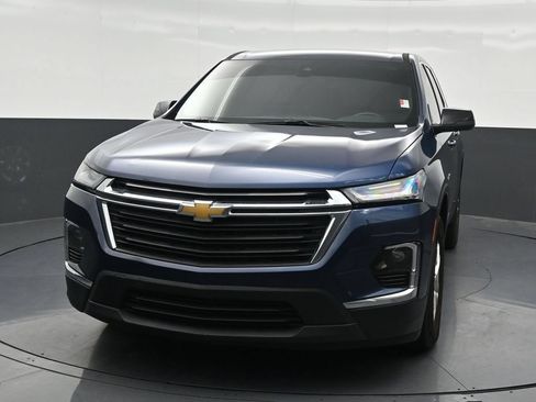 Used 2023 Chevrolet Traverse LS FWD image 9