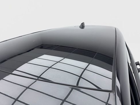 Used 2020 Land Rover Range Rover Evoque S image 13