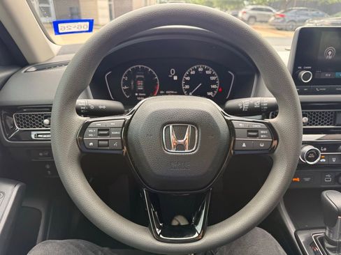 Used 2023 Honda Civic LX image 12