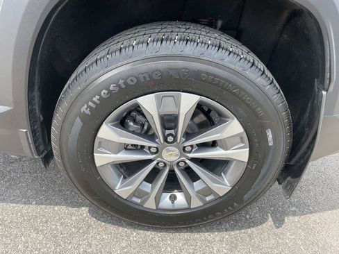 Used 2026 Chevrolet Equinox LT w/ Convenience Package II FWD image 10