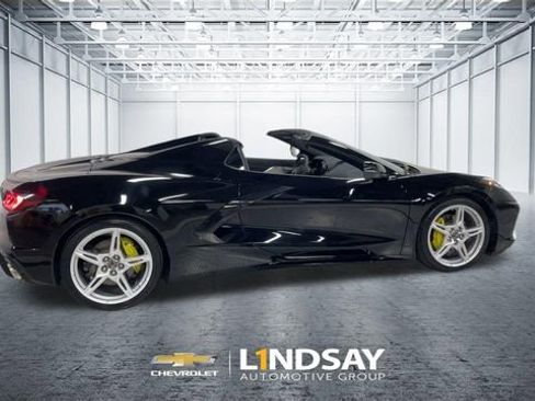 Used 2022 Chevrolet Corvette Stingray Preferred Conv w/ 2LT image 2