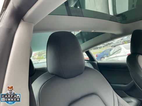 Used 2022 Tesla Model 3 Long Range AWD/4WD image 59