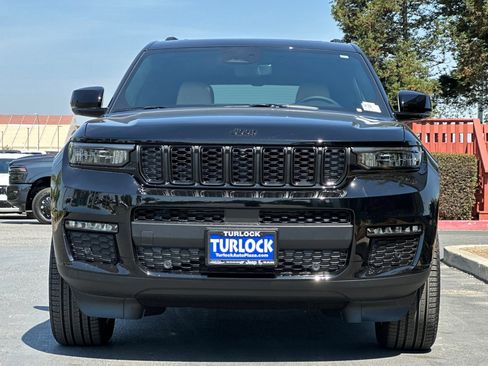 New 2025 Jeep Grand Cherokee L Limited w/ Luxury Tech Group II image 9