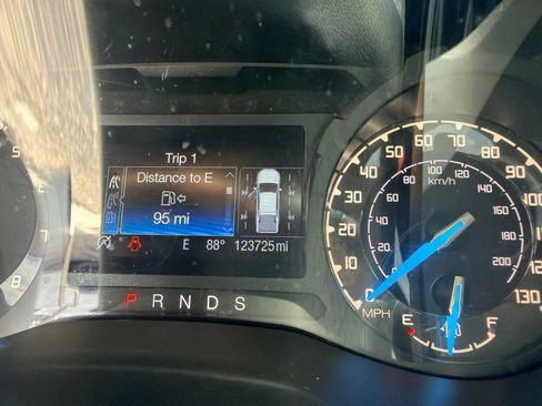 Used 2019 Ford Ranger XLT w/ Equipment Group 301A Mid AWD/4WD image 5