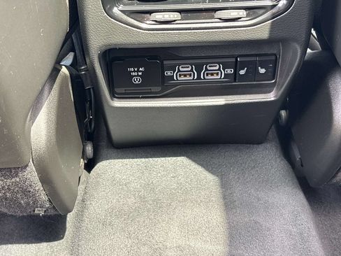 Used 2023 Jeep Grand Cherokee 4WD 4xe w/ Luxury Tech Group II image 11