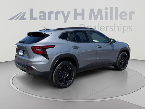 Used 2025 Chevrolet Trax ACTIV w/ Driver Confidence Package FWD image 5