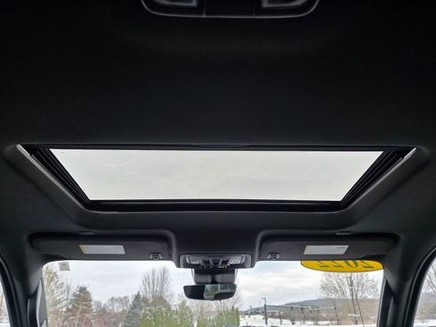 Used 2022 GMC Sierra 1500 AT4 w/ AT4 Premium Package image 26