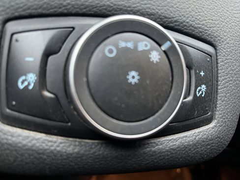 Used 2015 Ford Escape S image 23