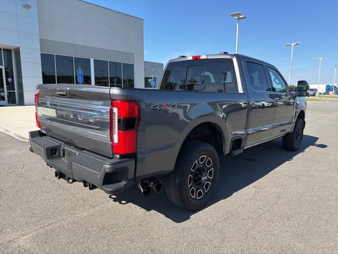 Used 2023 Ford F250 Platinum AWD/4WD image 8