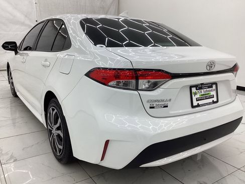 Used 2020 Toyota Corolla LE w/ Carpet Mat Package (TMS) FWD image 9