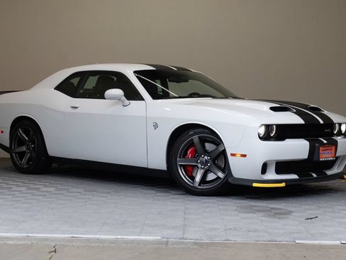 Used 2020 Dodge Challenger SRT Hellcat Redeye RWD image 2