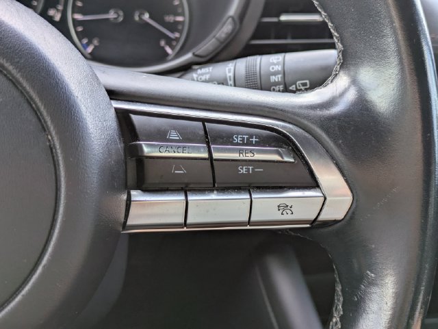 Used 2019 MAZDA MAZDA3 Hatchback w/ Preferred Package FWD image 19