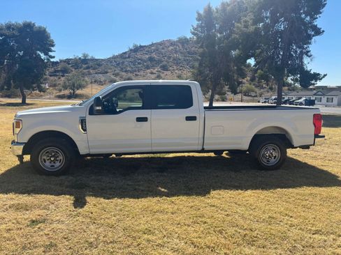 Used 2022 Ford F250 XL w/ Power Equipment Group RWD image 2