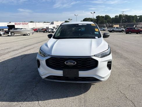 Used 2023 Ford Escape ST-Line w/ Equipment Group 301A FWD image 2