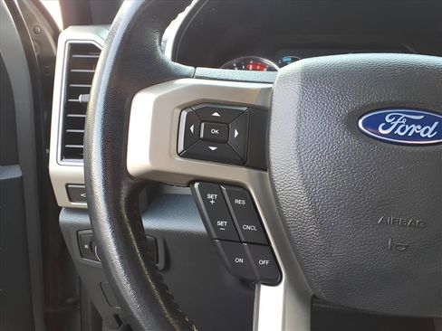 Used 2022 Ford F350 Lariat image 14