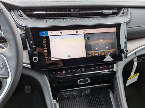 New 2026 Jeep Grand Cherokee 4WD image 12