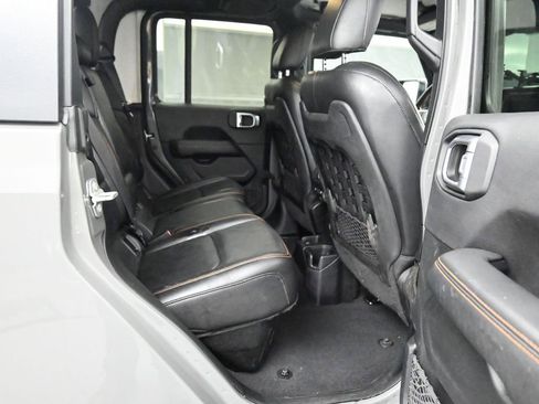 Used 2020 Jeep Gladiator Mojave AWD/4WD image 22
