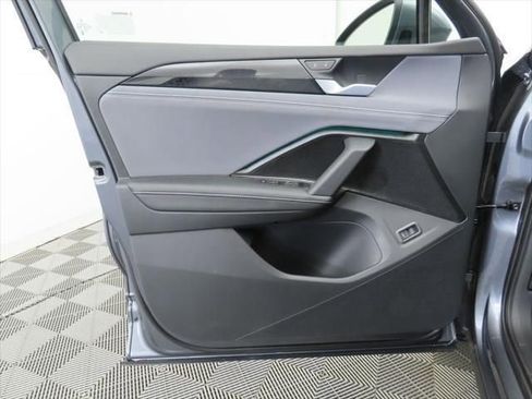 New 2026 Volkswagen Tiguan SE image 22