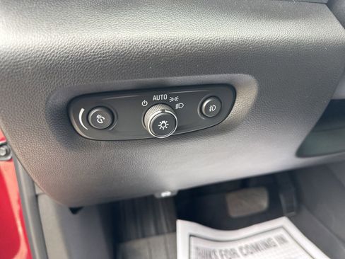 Used 2021 Chevrolet Traverse High Country FWD image 10