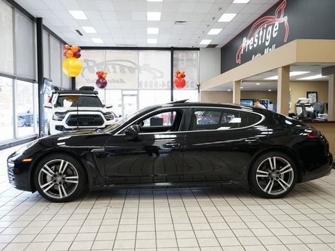 Used 2014 Porsche Panamera 4S Executive w/ Sport Chrono Package image 3